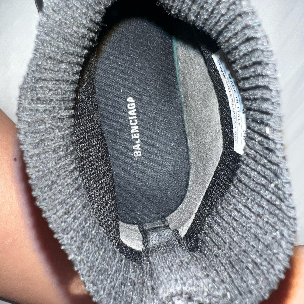 AUTHENTIC Balenciaga speed graffiti Trainers - Picture 12 of 12